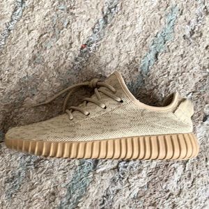 Yeezy 350 v1 replica
